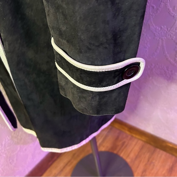 Elegant Black and White Women's Coat Boston Proper S leather coat - Picture 5 of 12